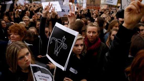 В Польше отклонили законопроект о либерализации права на аборты