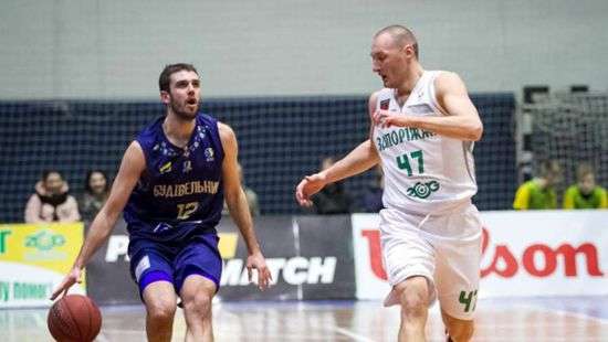 «Будивельник» и «Черкасские мавпы» победили в Суперлиге