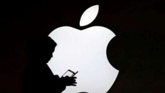 Apple откроет властям доступ к данным пользователей