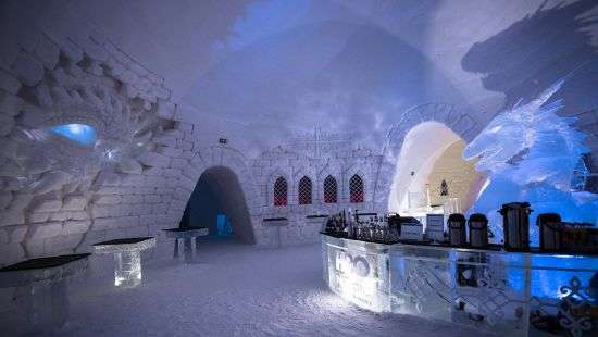 Для фанатов «Игры престолов» в Лапландии построили ледяной отель (ФОТО)