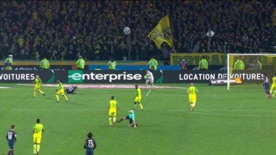 В чемпионате Франции арбитр ударил футболиста