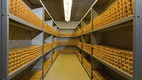 Что происходит с валютными резервами Украины