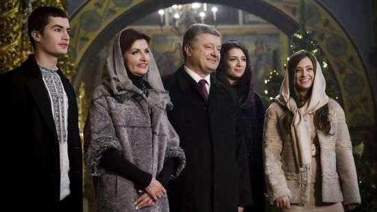 Стало известно, где президент Порошенко провел новогодние праздники