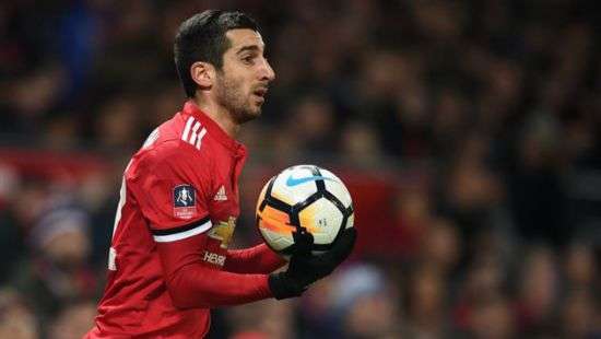 Сделка по Санчесу в «МЮ» затягивается из-за агента Мхитаряна