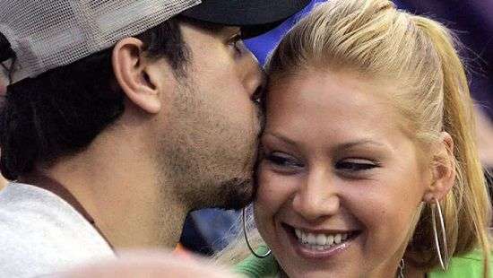 Первая ракетка мира и испанский певец Энрике Иглесиас впервые показали своих детей (ФОТО)