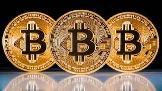 После резкого падения биткоин пошел в рост