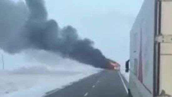 Опубликовано видео с места пожара в автобусе, где погибли 52 человека (ВИДЕО)