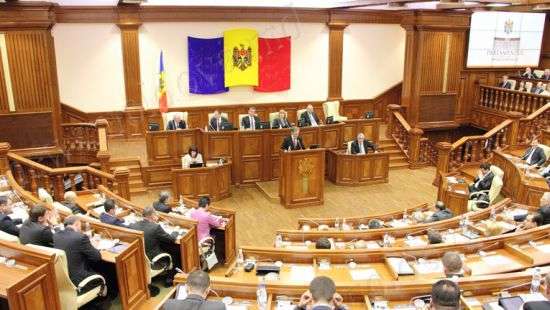 Парламент Молдовы допускает выход страны из СНГ