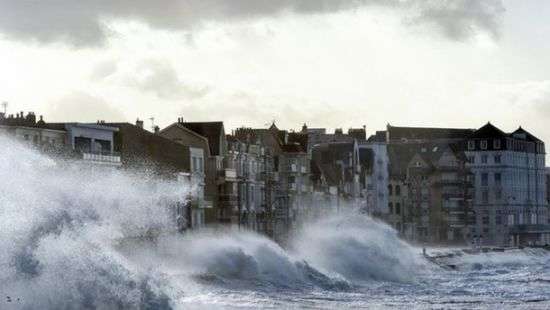 В Нидерландах из-за непогоды объявлен наивысший уровень чрезвычайного положения