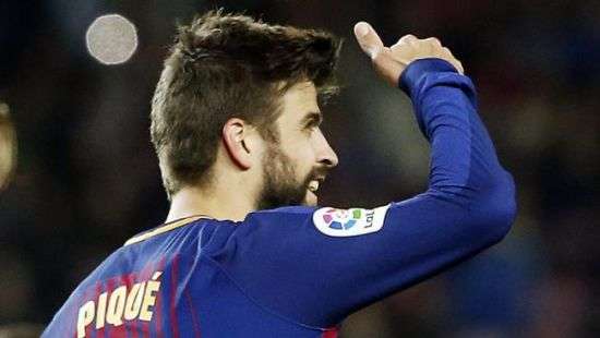 «Барселона» продлила контракт с защитником