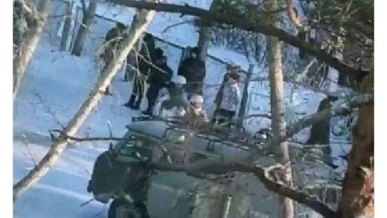 В России подростки с топорами напали на школу, есть раненые (ВИДЕО)