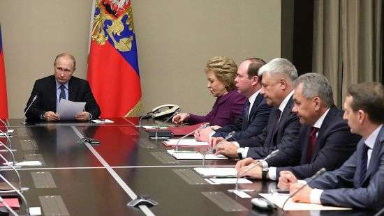 Путин созвал Совет безопасности РФ из-за украинского закона по Донбассу