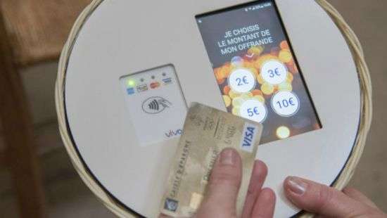 В Париже вводят электронные церковные пожертвования