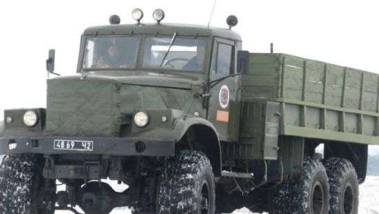 В Донецкой области военный грузовик столкнулся с автобусом