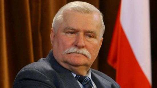 Экс-президент Польши заявил, что в стране процветает фашизм