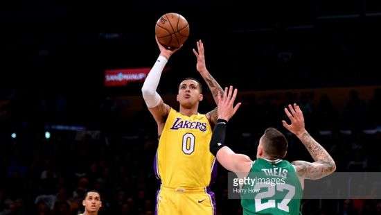 НБА. «Бостон» проиграл «Лейкерс», «Голден Стэйт» обыграл «Нью-Йорк Никс», «Кливленд» уступил «Сан-Антонио»