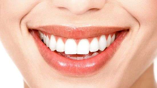 Стоматологи придумали, как сделать улыбку здоровее и моложе