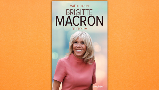 Во Франции вышла откровенная биография первой леди
