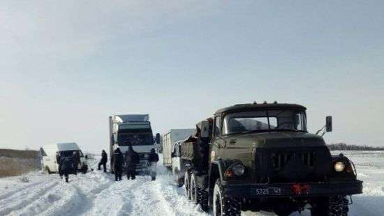 Спасатели рассказали, где из-за гололеда остановлено движение транспорта