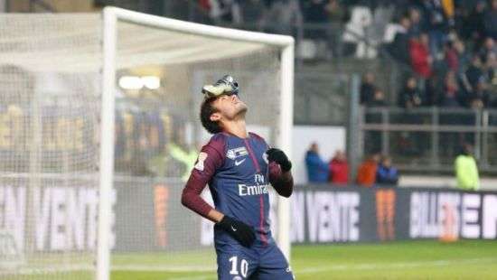 Неймар готов на понижение зарплаты