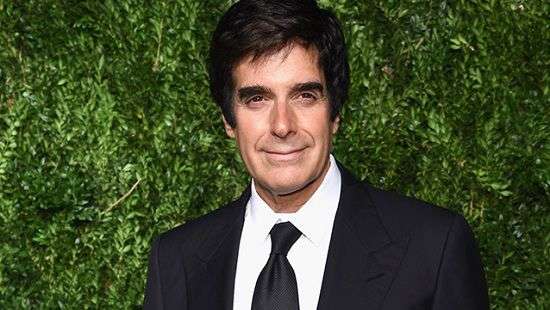 Известного иллюзиониста Дэвида Копперфильда обвинили в сексуальных домогательствах