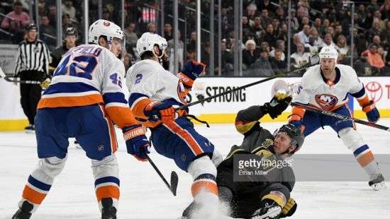 НХЛ. «Анахайм» по буллитам обыграл «Виннипег», «Вегас» дома проиграл «Айлендерс», «Вашингтон» справился с «Флоридой»