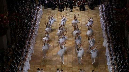 Порошенко пригласили на Венский бал