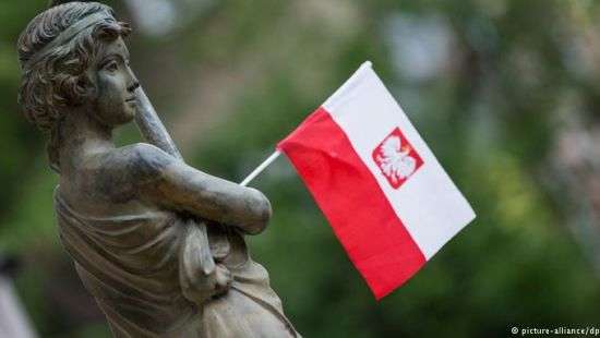 Комитет Европарламента одобрил санкции против Польши