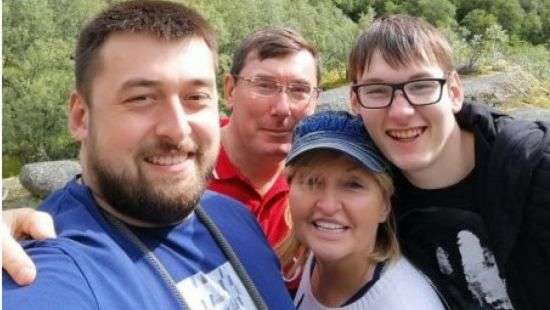 Луценко с семьей отдохнул на Сейшельских островах