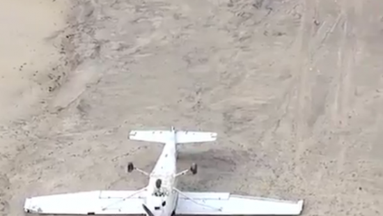 В США пилот посадил самолет «на спину» (ВИДЕО)