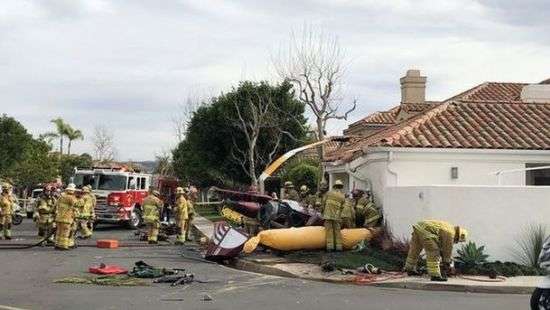 В США вертолет рухнул на жилой дом, есть жертвы (ВИДЕО)