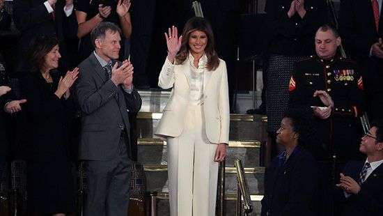 Мелания Трамп протроллила своего мужа и прикинулась Хиллари Клинтон (ФОТО)