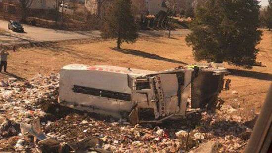 В США попал в аварию поезд, перевозивший конгрессменов (ФОТО)