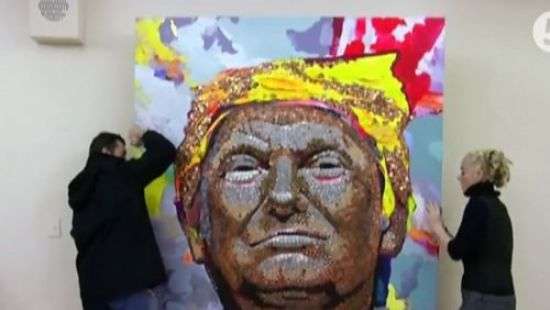 Украинцы выложили лицо Трампа из мелких монет (ВИДЕО)