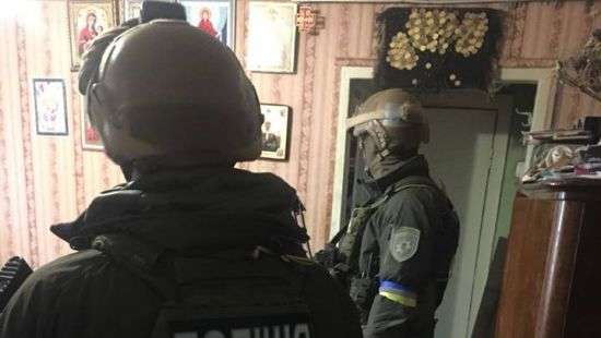 В Киеве задержали банду, закидавшую гранатами полицейских в Днепре