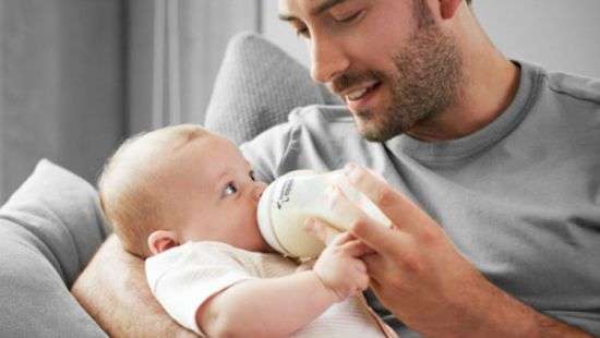 В Чехии мужчинам разрешили уходить в декрет