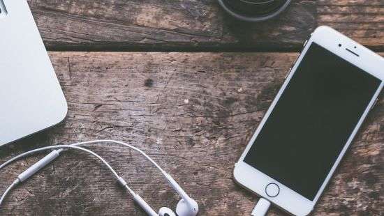 Apple вырвалась в лидеры по объёму продаж смартфонов