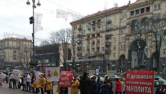 Мэр Киева пообещал жесткие меры для завода «Фанплит», если тот продолжит работать
