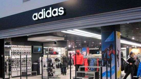 Украина пригрозила санкциями Adidas и Volkswagen за работу в Крыму