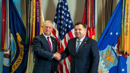 Глава Пентагона процитировал Гимн Украины во время встречи с Полтораком