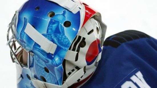 МОК запретил вратарю Южной Кореи выступать в шлеме