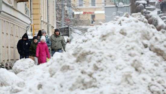 Европу и Россию накрыли мощные снегопады (ФОТО/ВИДЕО)