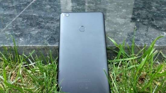 В 2017 году снизился объём поставок смартфонов