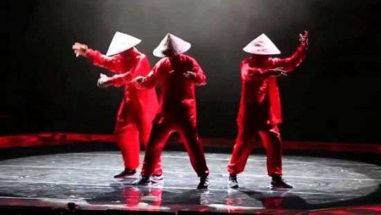 В Китае запретили рэп, хип-хоп и артистов с татуировками