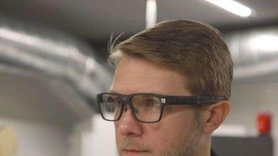 Intel придумала «умные очки»