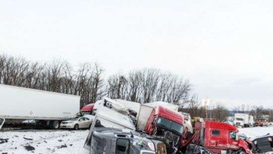 В США - ДТП с участием 70 машин: опубликовано шокирующее видео