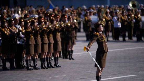 Накануне открытия Олимпиады в КНДР проходит военный парад