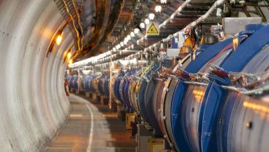 БАК позволил обнаружить следы гипотетической квазичастицы