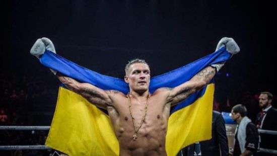 Усик вошел в десятку лучших боксеров мира