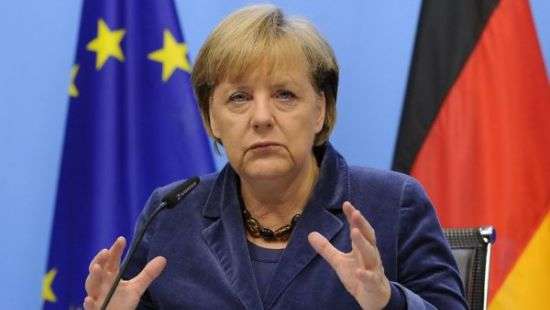 Меркель заявила, что не имеет права вмешаться в закон Польши об Институте нацпамяти